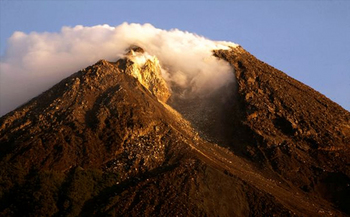 ムラビ山噴火.jpg